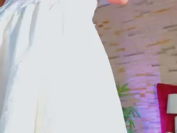 Helenceccile  live sex cam