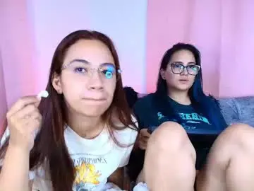 Jules_n_gia  live sex cam