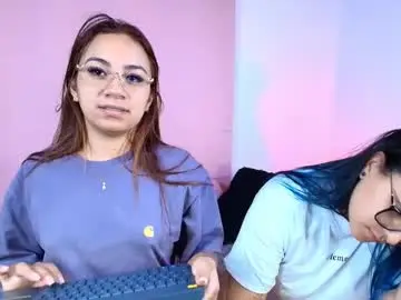 Jules_n_gia  live sex cam