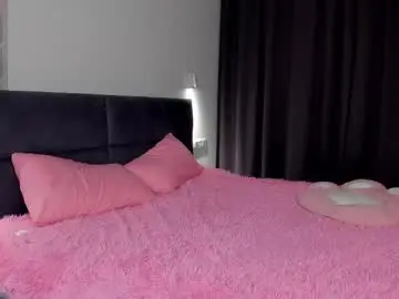 Lovely_poppy  live sex cam