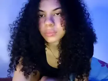 Lucybellea  live sex cam