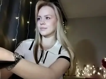 Lunapeony  live sex cam