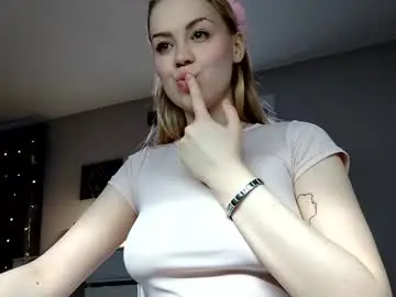 Lunapeony  live sex cam