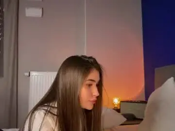 Secretnest  live sex cam