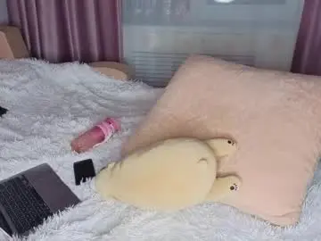 Siobhanhelmstetler  live sex cam