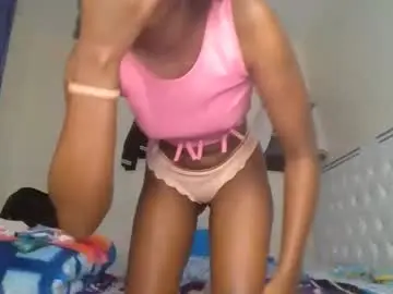 Beverlyne5  live sex cam