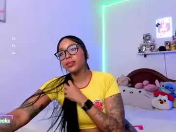 Boonie_brooks  live sex cam