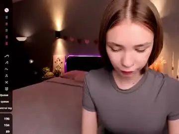 Dollypully  live sex cam