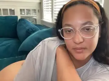 Dreamyriri  live sex cam