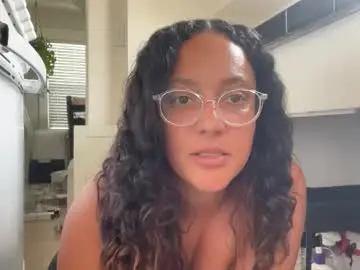 Dreamyriri  live sex cam