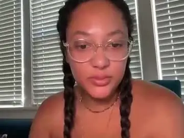 Dreamyriri  live sex cam