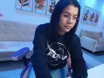 Juliieta_blue  live sex cam