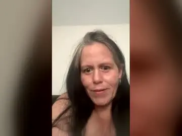 Laceybrown12  live sex cam