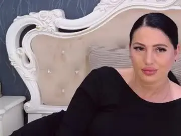 Laurenjenssen  live sex cam