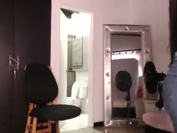 Mailyn_gold  live sex cam