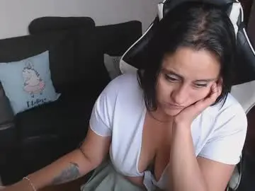 Mel_raise  live sex cam