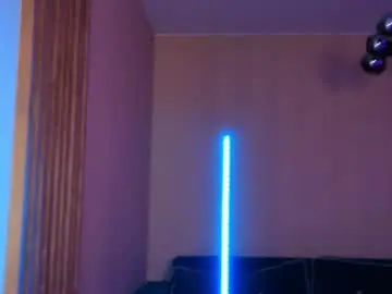 Milaice  live sex cam