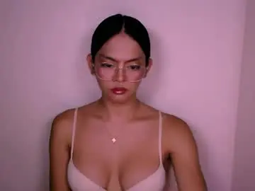 Naughtyaurora69  live sex cam