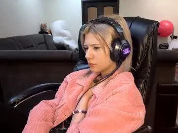 Rochellehouis  live sex cam