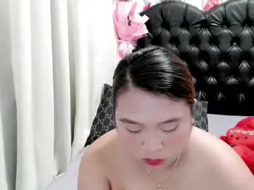 Squatera_  live sex cam