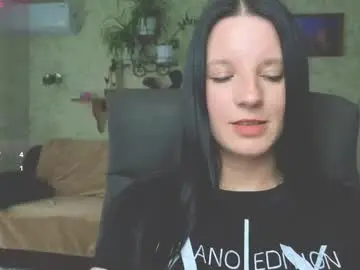 Sweetshy99  live sex cam