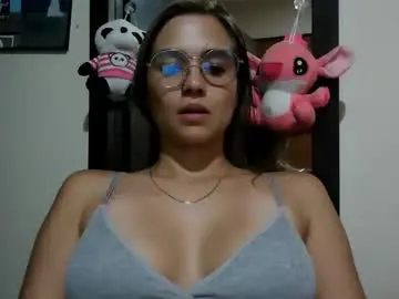 Triana_bell  live sex cam