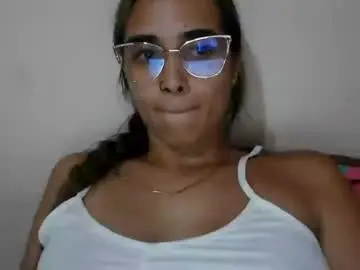 Triana_bell  live sex cam