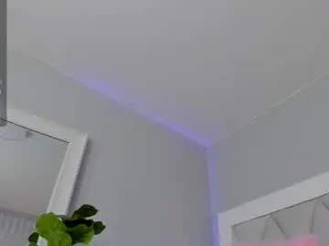 Ami_sweet_18  live sex cam