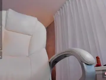 Ami_sweet_18  live sex cam