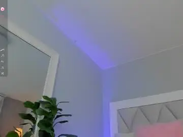 Ami_sweet_18  live sex cam