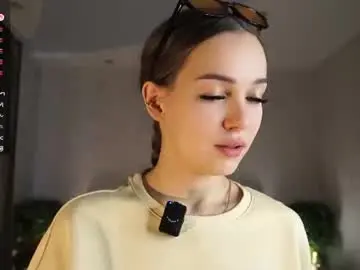 Auroralowen  live sex cam