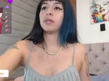 Chell_gh  live sex cam