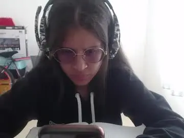 Dominica3  live sex cam