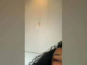 Honeygirleatmypussy  live sex cam