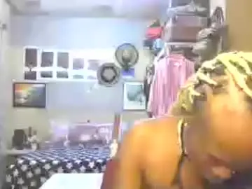 Hotsassyqueen219667  live sex cam