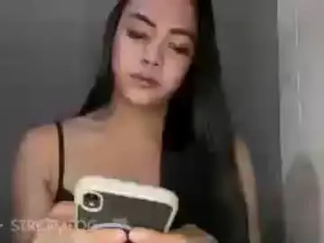 Lustfuloffendertrina  live sex cam
