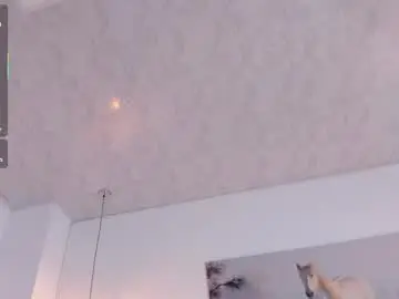 Megan_brunette2  live sex cam