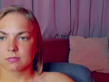 Tataflower  live sex cam