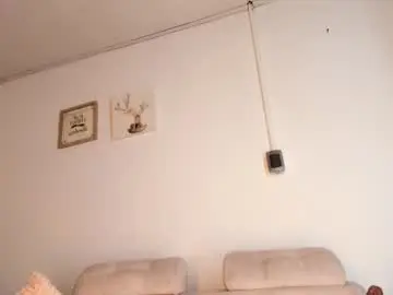 Tylla__  live sex cam