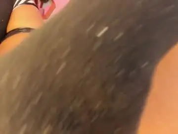 Tylla__  live sex cam