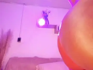 Tylla__  live sex cam