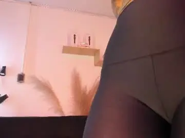 Tylla__  live sex cam
