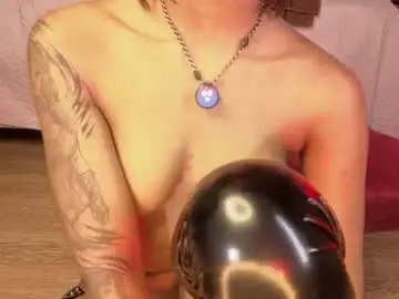 Tylla__  live sex cam