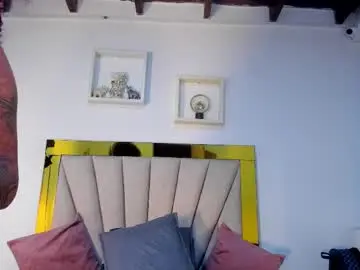 Vahiolet_fuentes  live sex cam