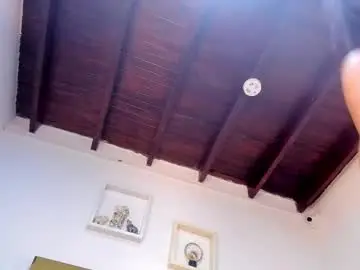 Vahiolet_fuentes  live sex cam