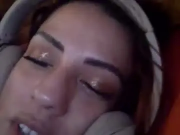 Aliciaalqamar  live sex cam