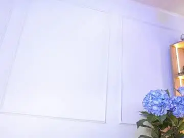 Elasummeer  live sex cam