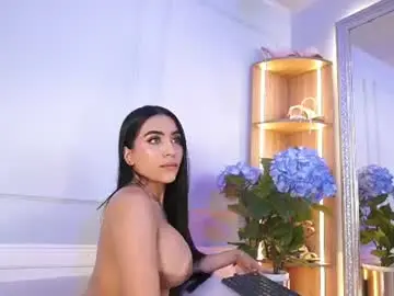 Elasummeer  live sex cam
