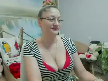 Joyfuluntamed  live sex cam