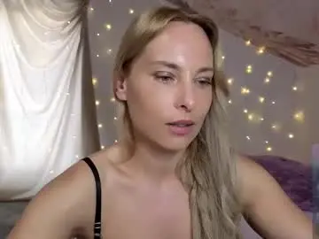 Ladyadele1  live sex cam